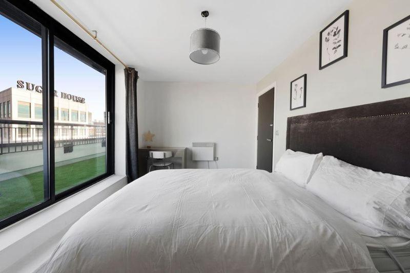 Penthouse W/ Hot Tub Near Stratford, Westfield Apartamento Londres Exterior foto