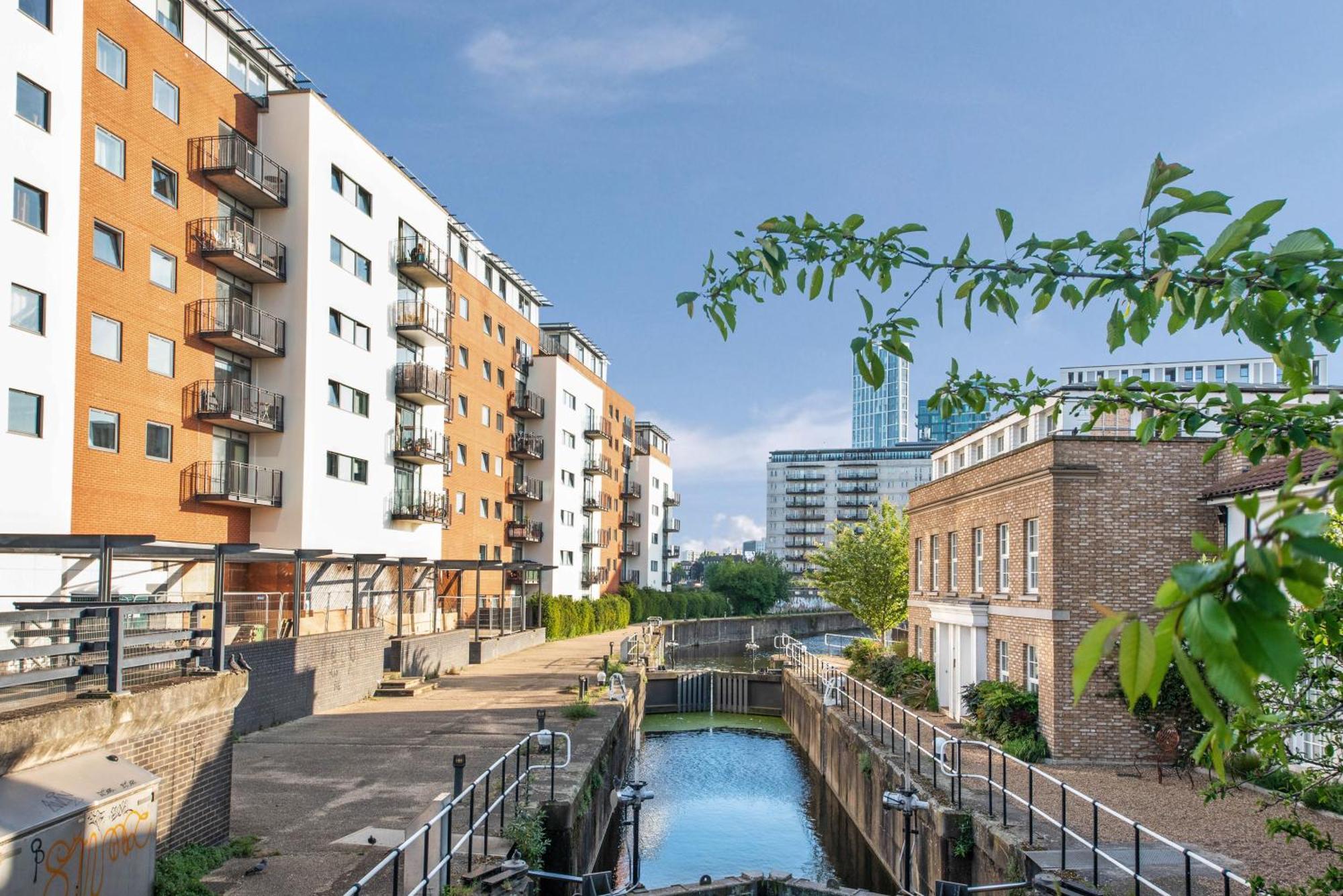 Penthouse W/ Hot Tub Near Stratford, Westfield Apartamento Londres Exterior foto